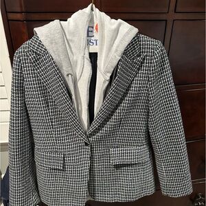 Women’s blazer with detachable hood